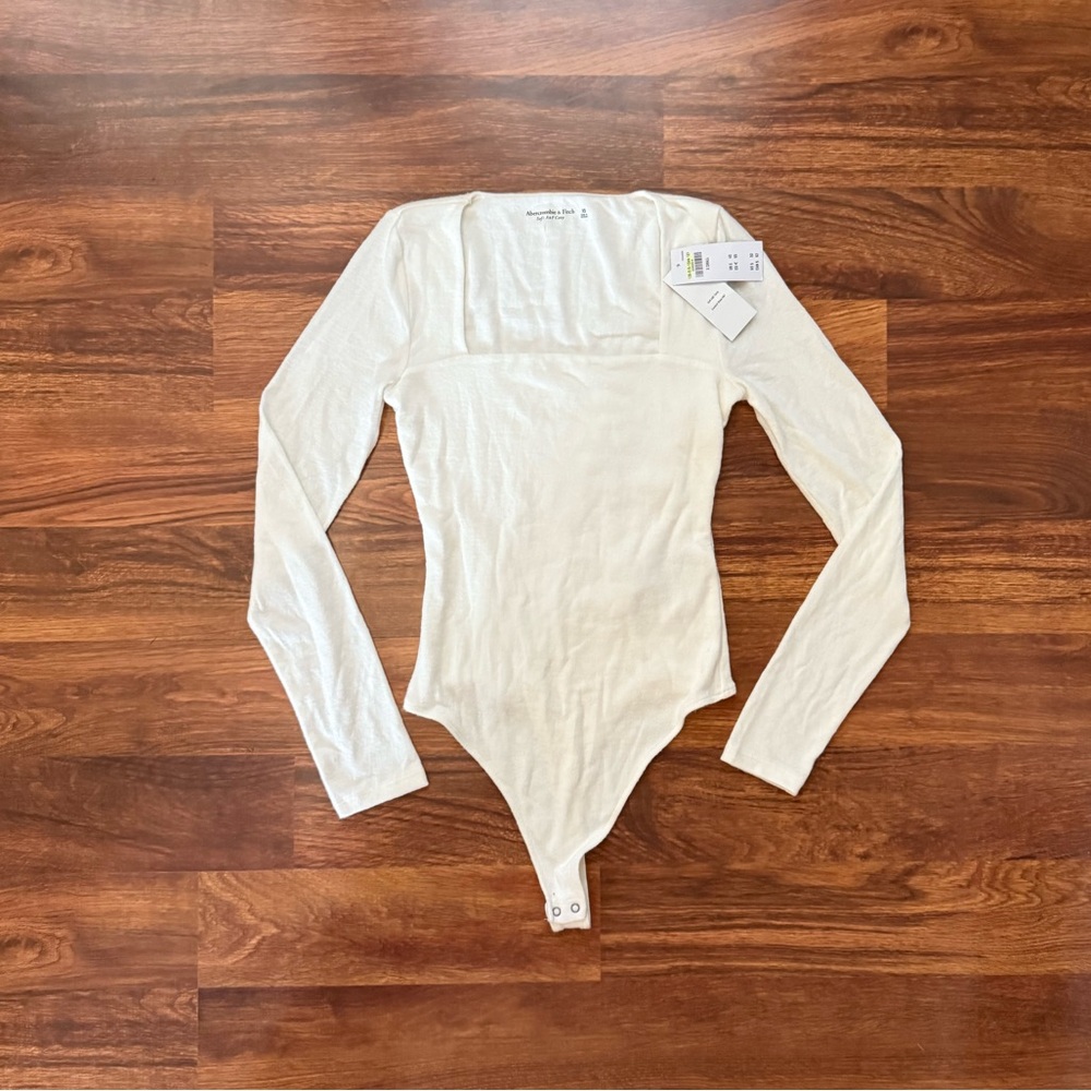 Abercrombie & Fitch Cream Long Sleeve Bodysuit